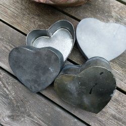 Hjerteformet metaldse med lg