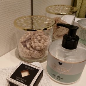 Glas med lg, lille glas med guld lg